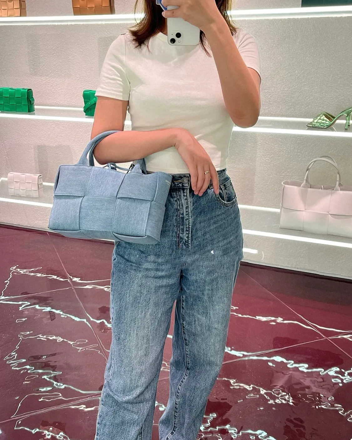 A very chill mini tote